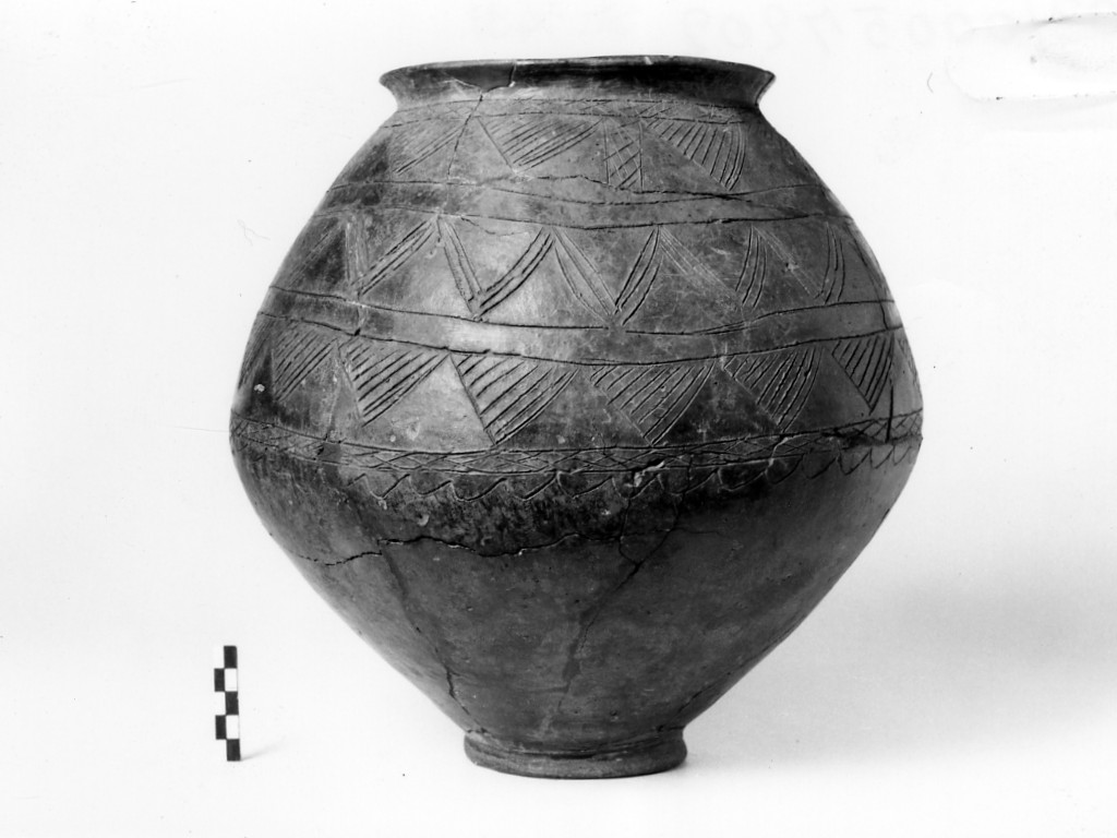 urna - Cultura di Golasecca, fase I C (sec. VII a.C)