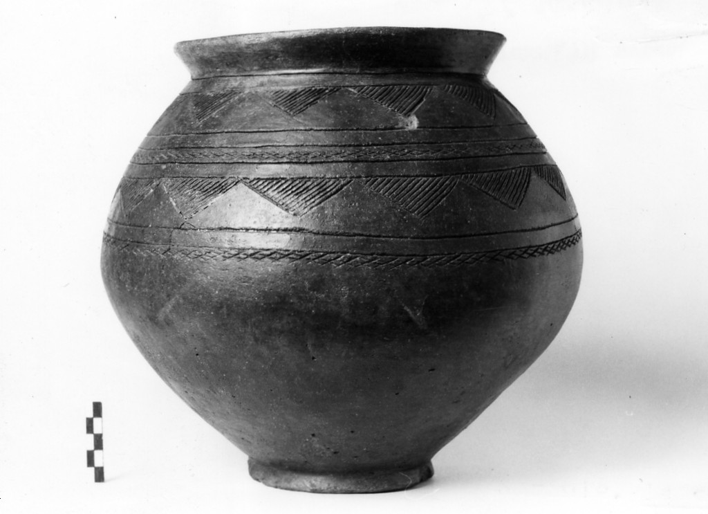 urna - Cultura di Golasecca fase I-C (sec. VII a.C)
