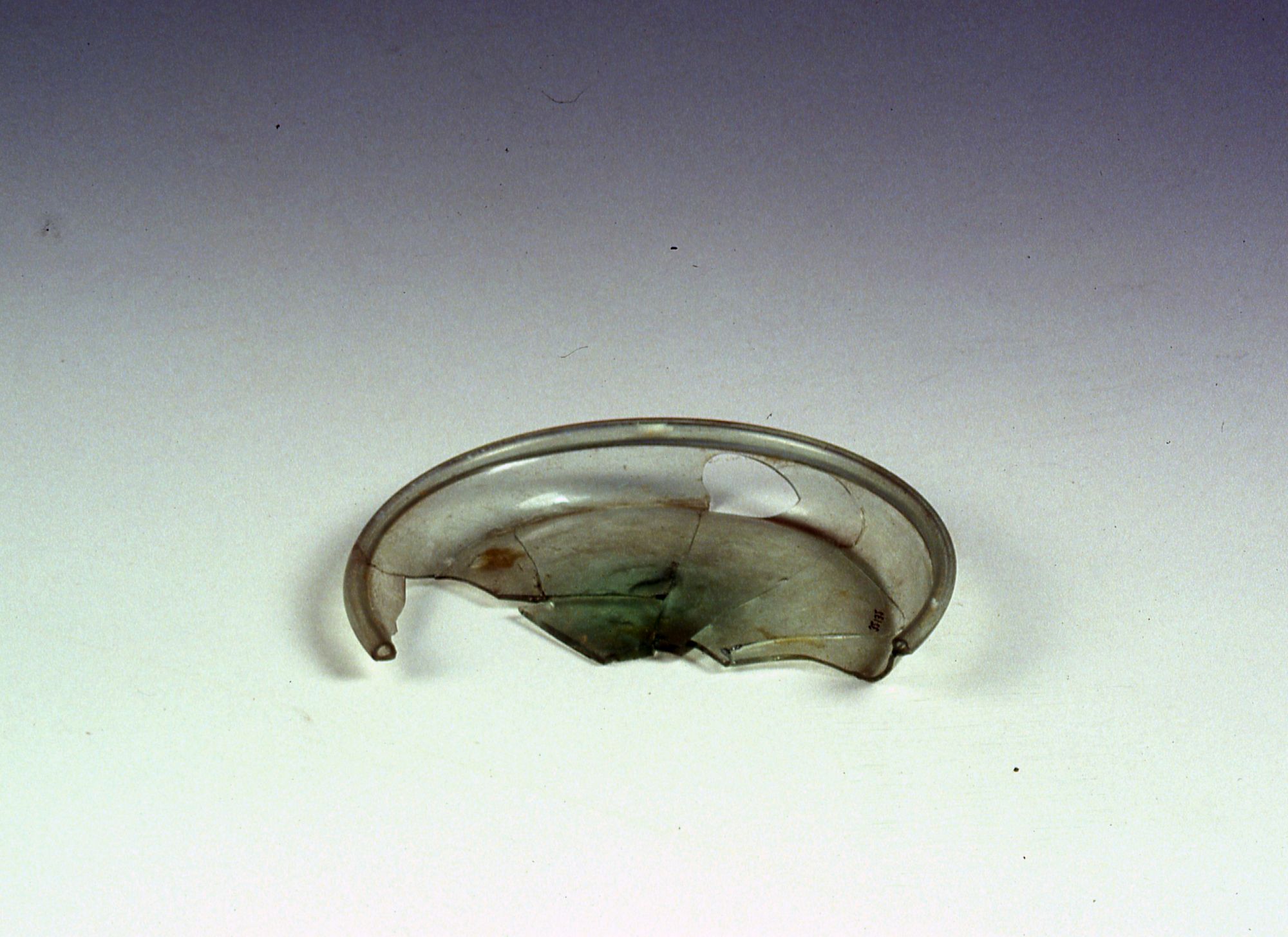 Piatto a fondo piano, Isings 46 (seconda metà Sec. II d. C)