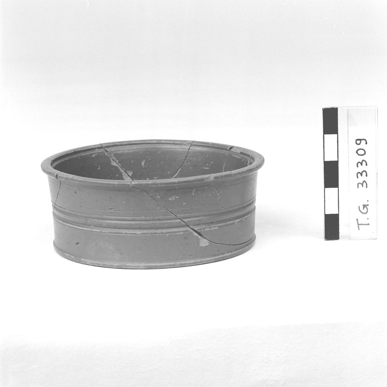 Pisside, Drag. 4 (seconda metà Sec. I d.C)