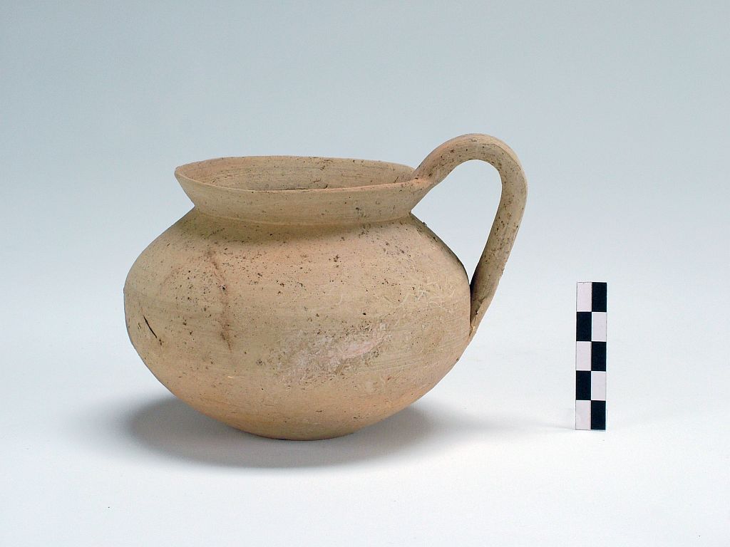 brocchetta monoansata - produzione apula (sec. VI a.C)