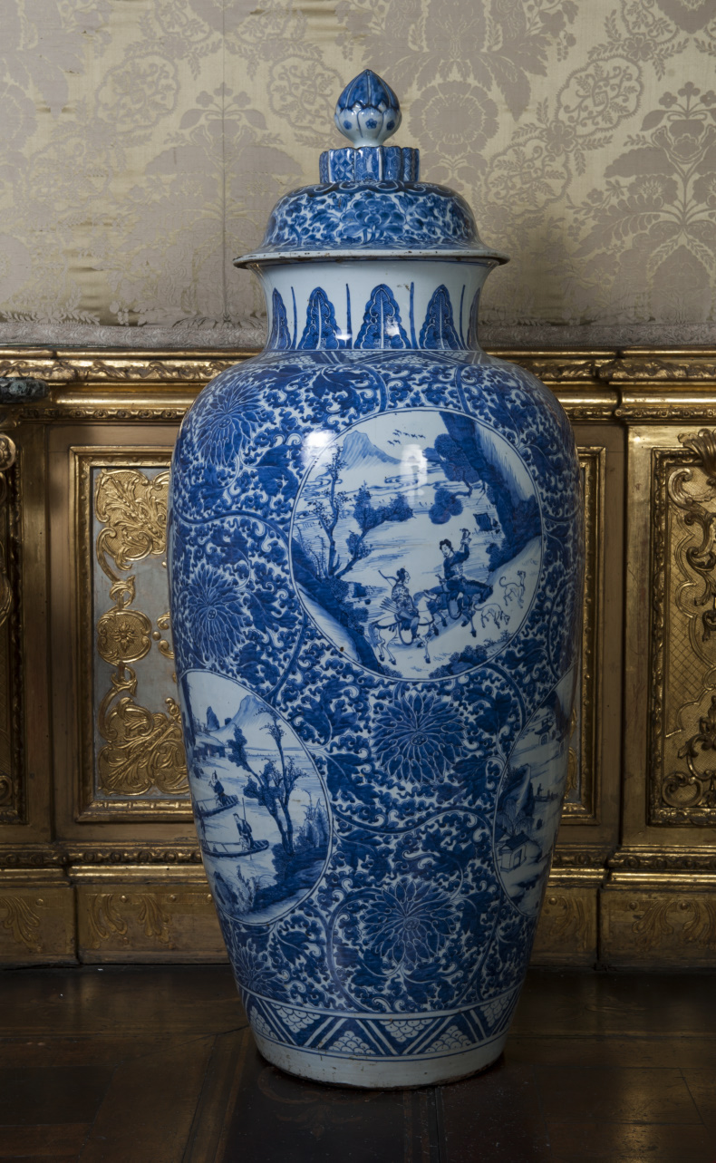 vaso con coperchio, coppia - manifattura cinese (prima metà sec. XVIII)