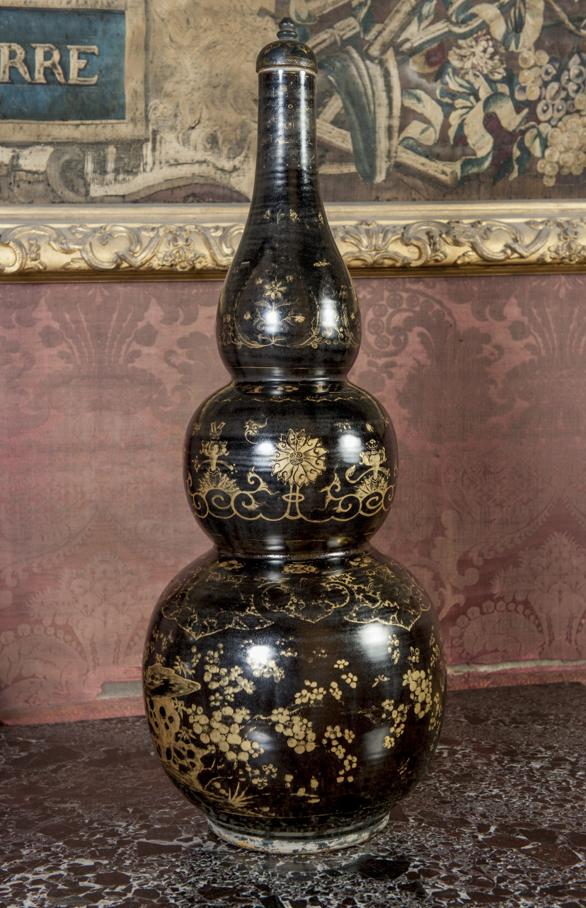 vaso con coperchio, serie - manifattura cinese (inizio sec. XVIII)