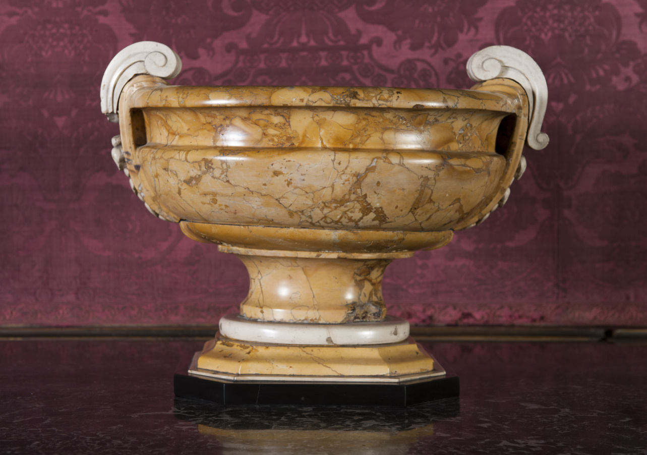 vaso, coppia - ambito italiano (seconda metà sec. XVII)