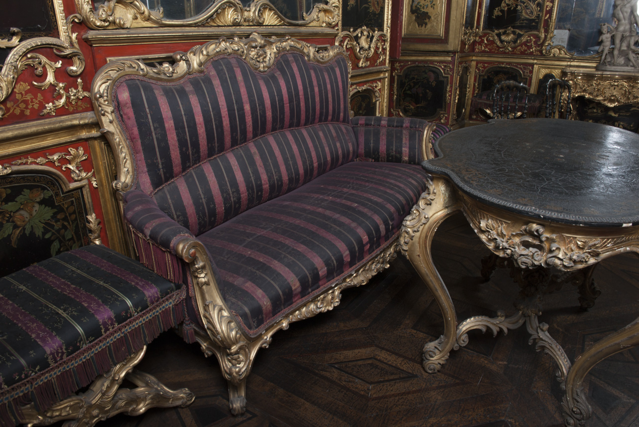divano, opera isolata - manifattura torinese (seconda metà sec. XIX)