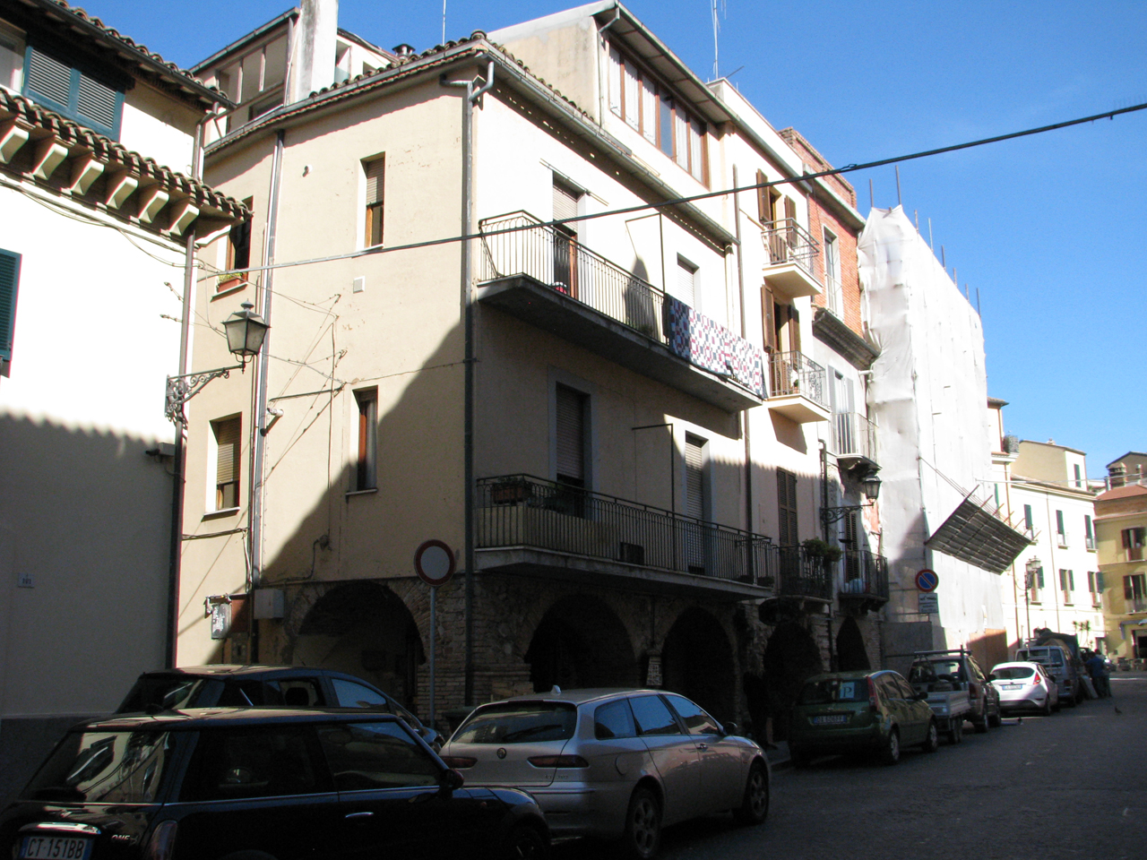 casa porticata (portico) - Teramo (TE)  (XIV)