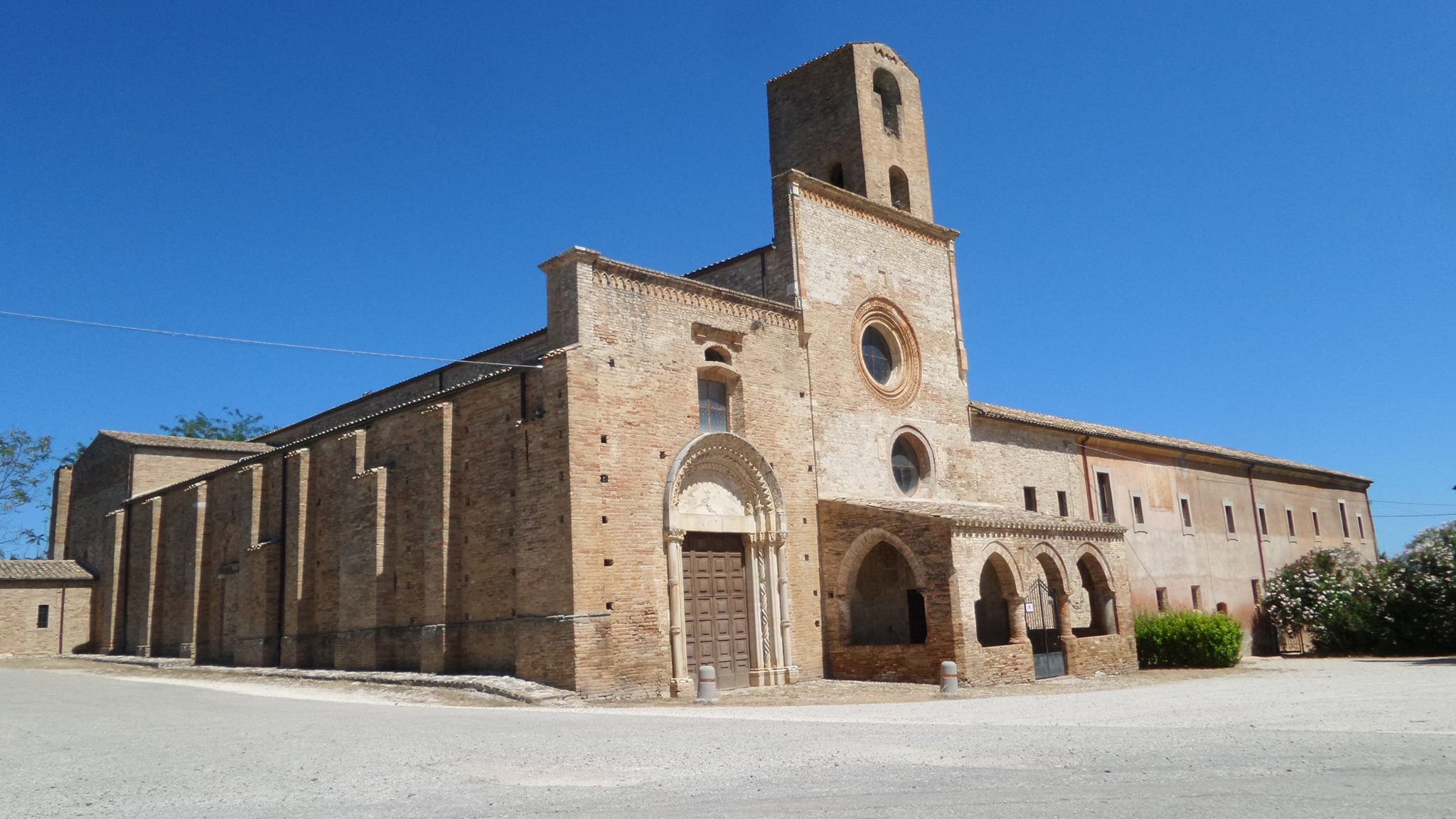 Convento di S. Maria di Propezzano (chiostro, conventuale) - Morro d'Oro (TE) 