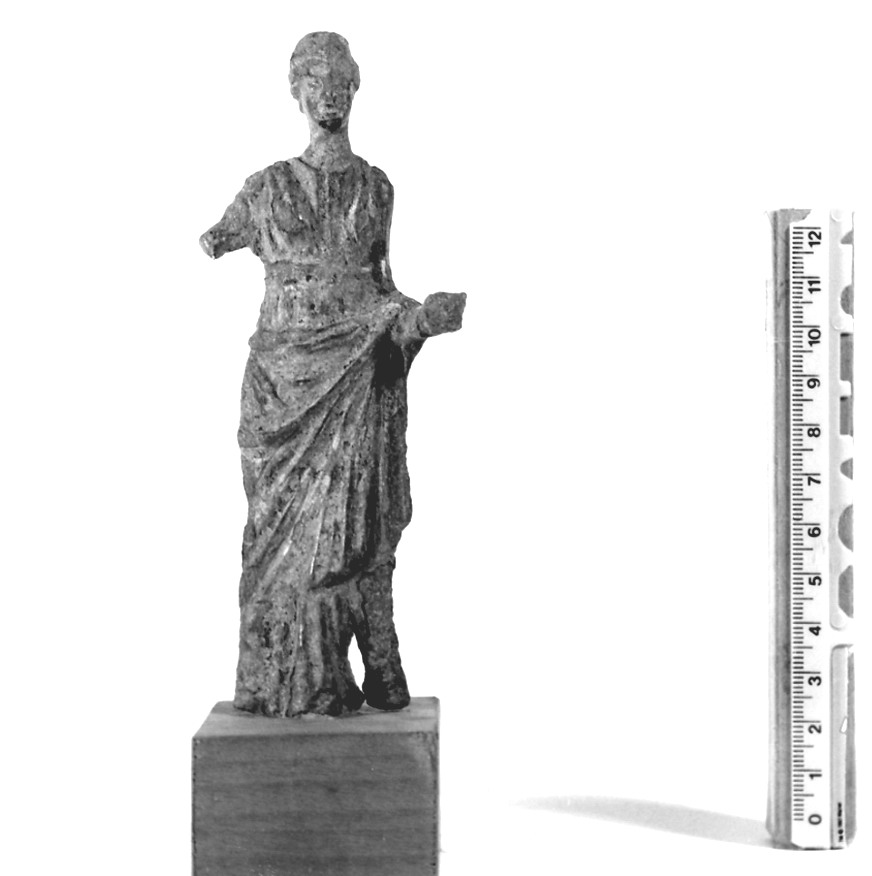 donna offerente (bronzetto) - età romana (metà II a.C, I a.C)