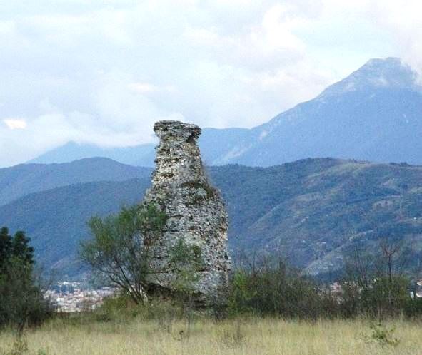 Mausoleo B (monumento funerario, area ad uso funerario) - Avezzano (AQ)  (metà/ metà I a.C.-I d.C)