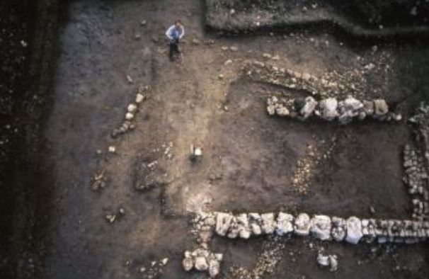 Villaggio di Val Fondillo (sito pluristratificato) - Opi (AQ)  (Età protostorica - Età romana)