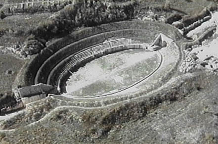 anfiteatro, luogo ad uso pubblico - Massa d'Albe (AQ)  (Età romana)
