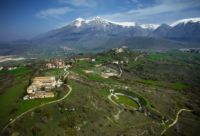 porta, struttura di fortificazione - Massa d'Albe (AQ)  (Età romana)