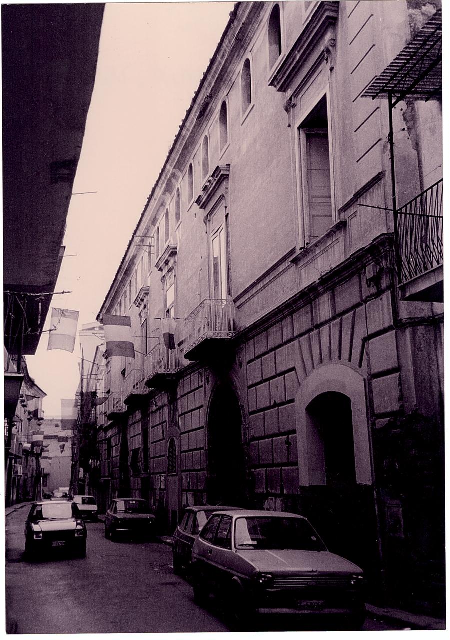 palazzo Rosano (palazzo, residenziale) - Aversa (CE) 