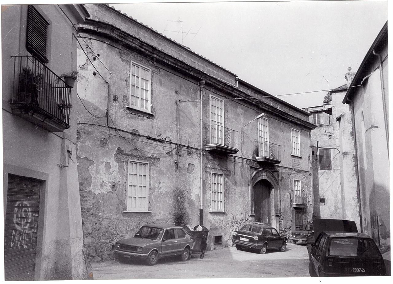 palazzo, residenziale - Aversa (CE) 