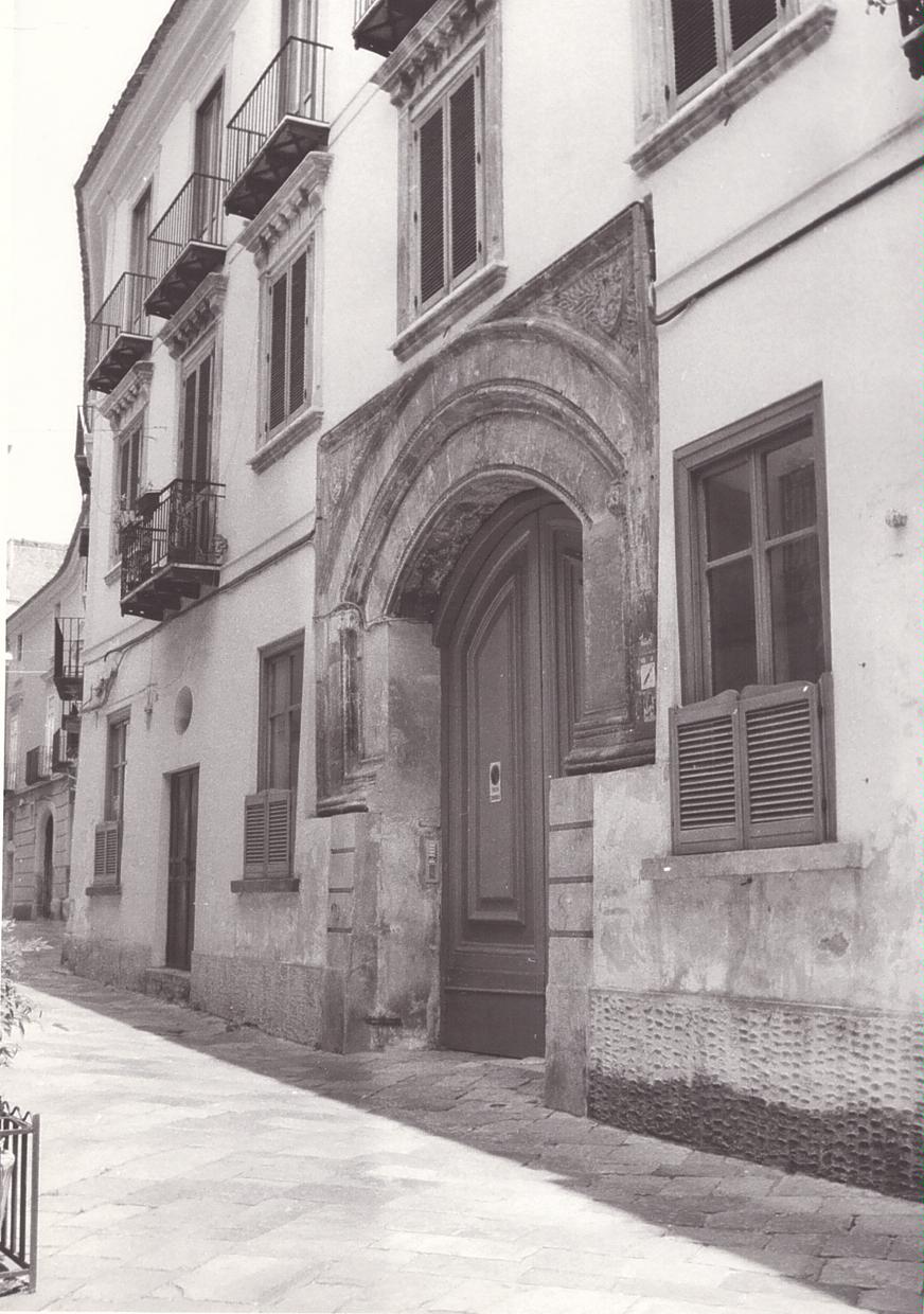 palazzo, residenziale - Capua (CE) 