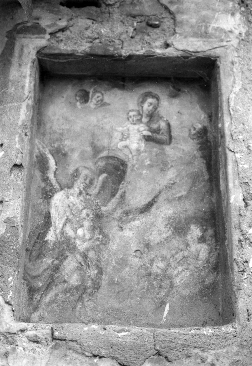 Madonna col Bambino, angeli e un donatore (dipinto) - ambito lombardo (sec. XVIII)