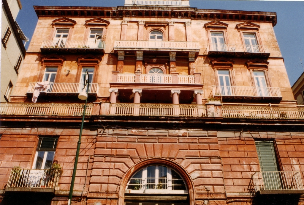 palazzo, residenziale - Napoli (NA) 