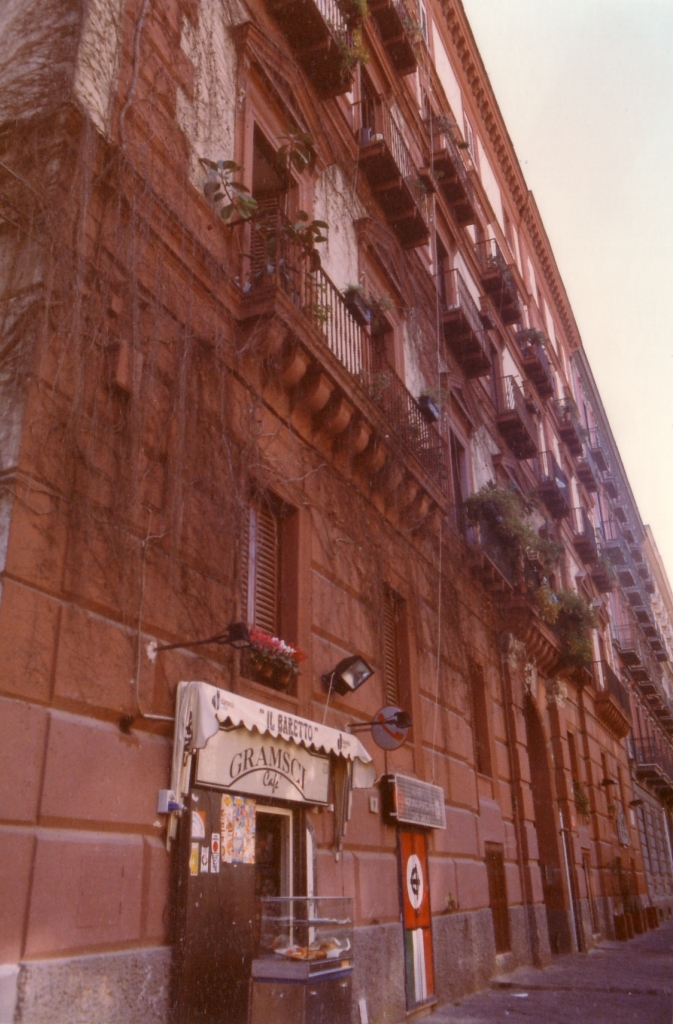 palazzo, residenziale - Napoli (NA) 
