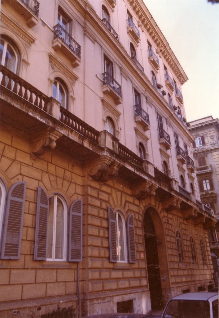palazzo, residenziale - Napoli (NA) 