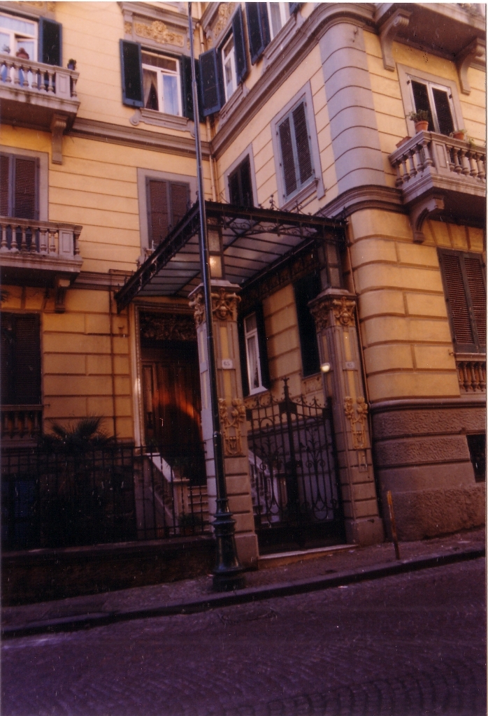 palazzo, residenziale - Napoli (NA) 