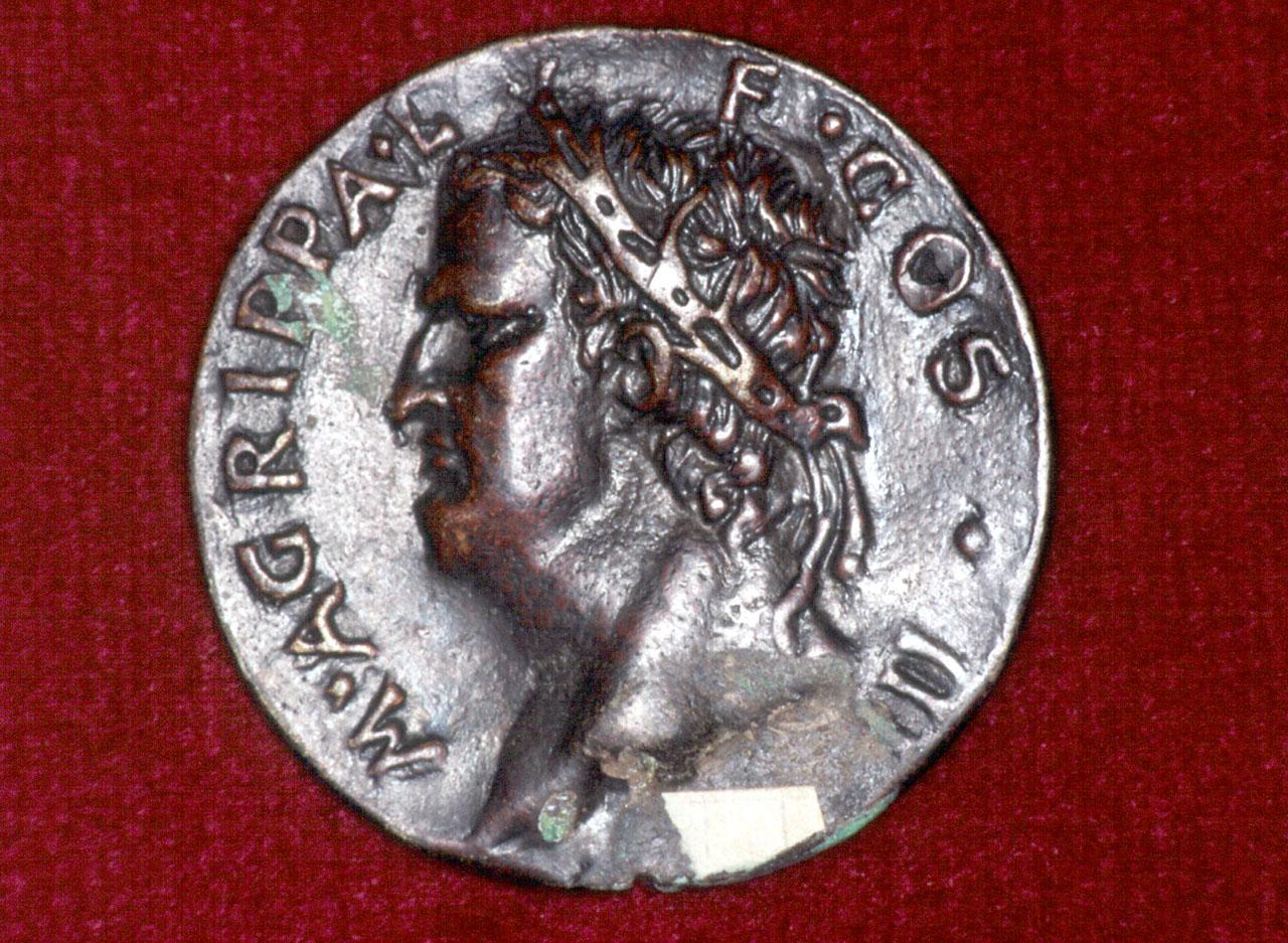 ritratto di Marco Vipsanio Agrippa (medaglia) di Giovanni da Cavino detto il Padovano (scuola) (seconda metà sec. XVI)