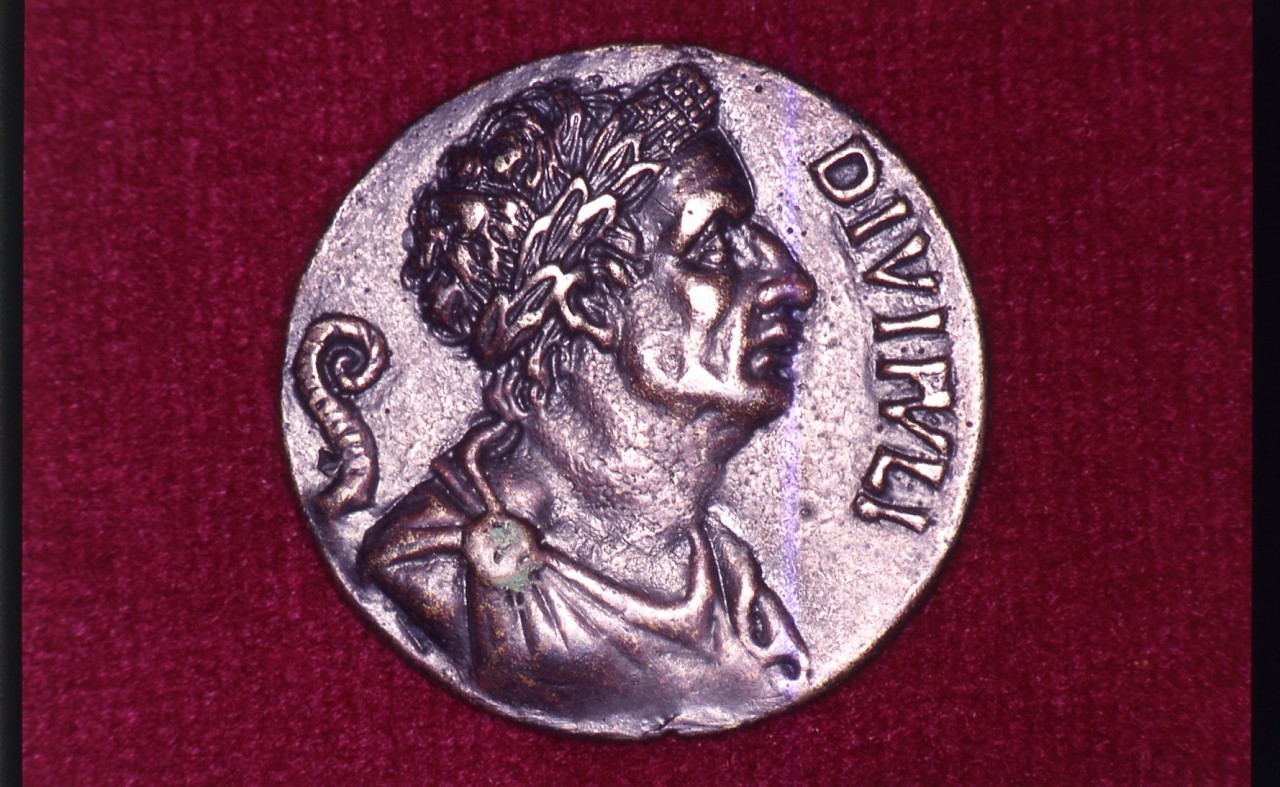 ritratto di Marco Vipsanio Agrippa, ritratto di Caio Giulio Cesare (medaglia) di Giovanni da Cavino detto il Padovano (scuola) (seconda metà sec. XVI)