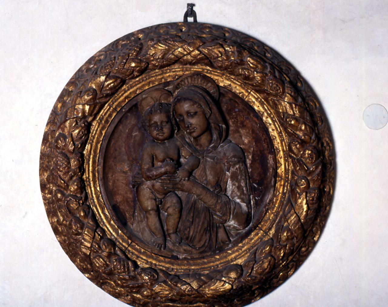 motivi decorativi (cornice) di Della Robbia Andrea (cerchia) (sec. XVI)