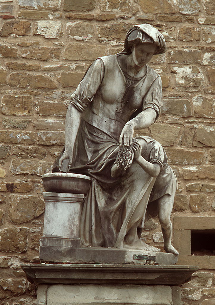 Fontana della lavacapo, donna che lava i capelli a un fanciullo (gruppo scultoreo) di Cioli Valerio (sec. XVI)