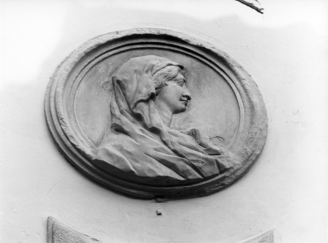 Madonna (rilievo, pendant) di Marcellini Carlo (inizio sec. XVIII)