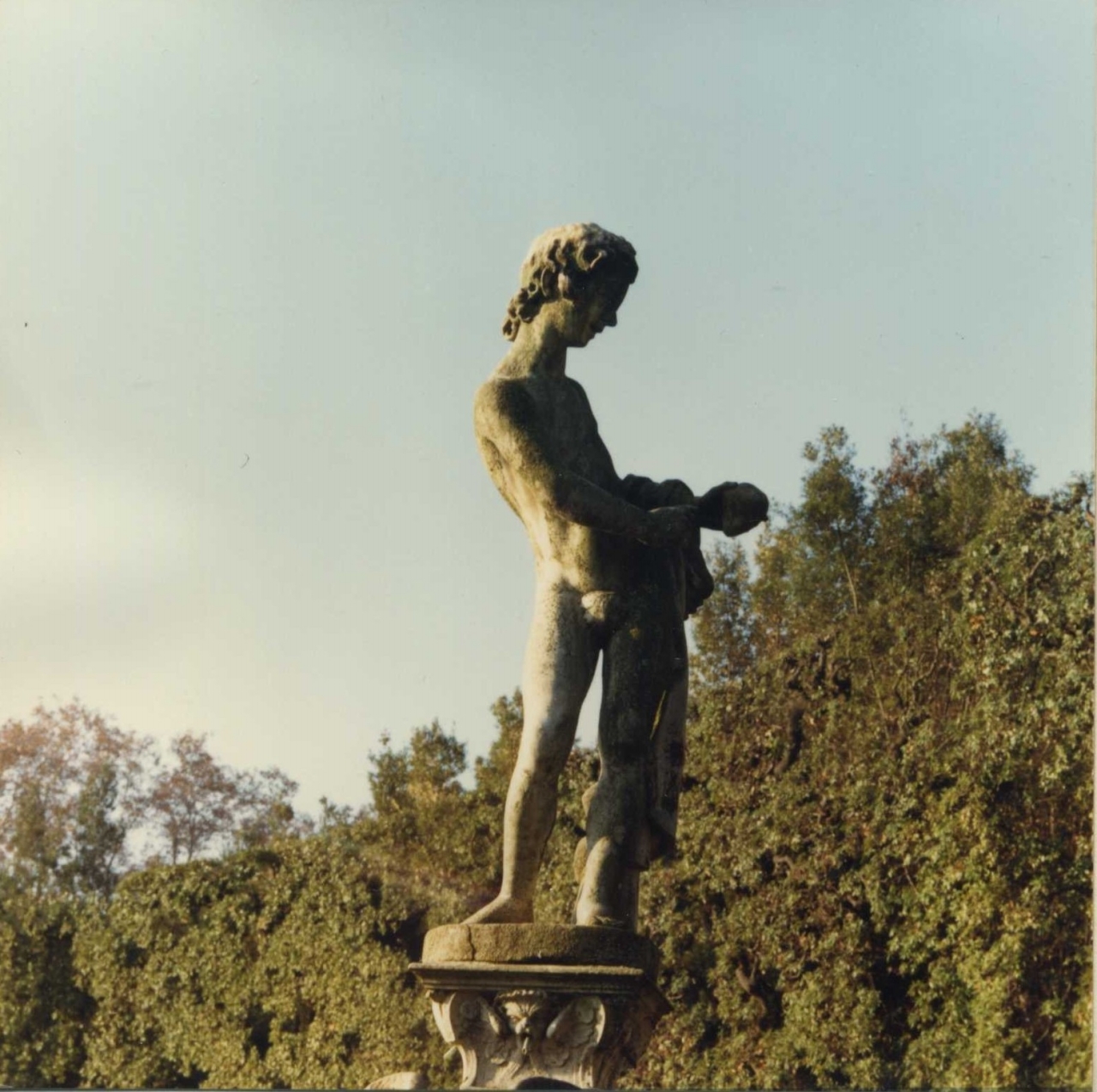 Amore che apre un cuore con una chiave (statua) di Pieratti Giovan Battista, Pieratti Domenico (sec. XVII)