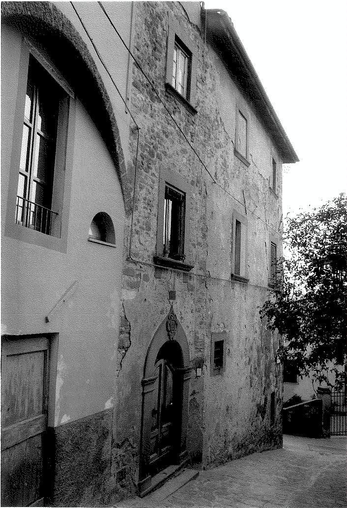 Casa in Vicolo del forno 3, (p.552) (palazzo, privato) - Barga (LU)  (XI - XIV)