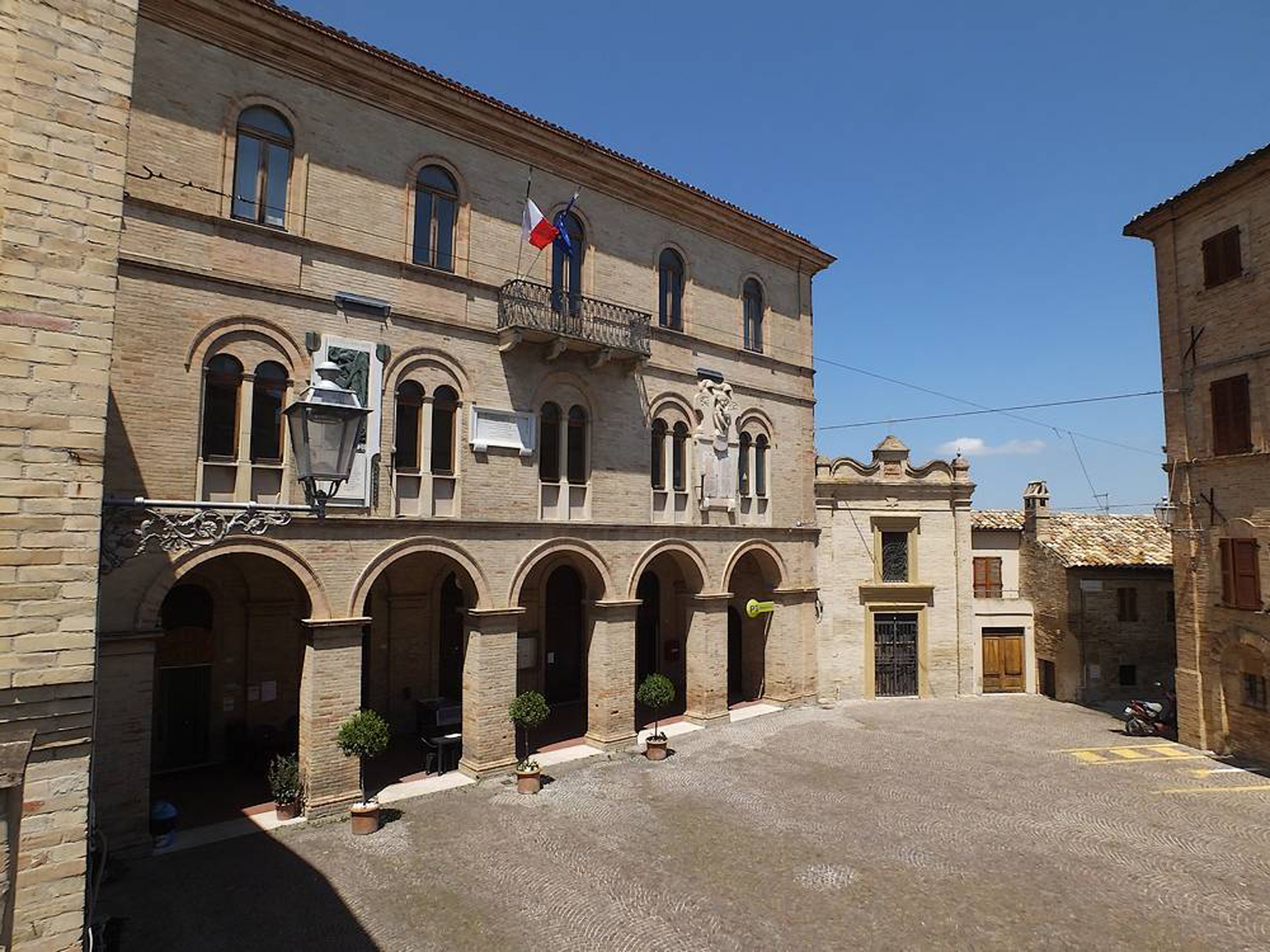 Palazzo comunale (palazzo, comunale) - Carassai (AP) 