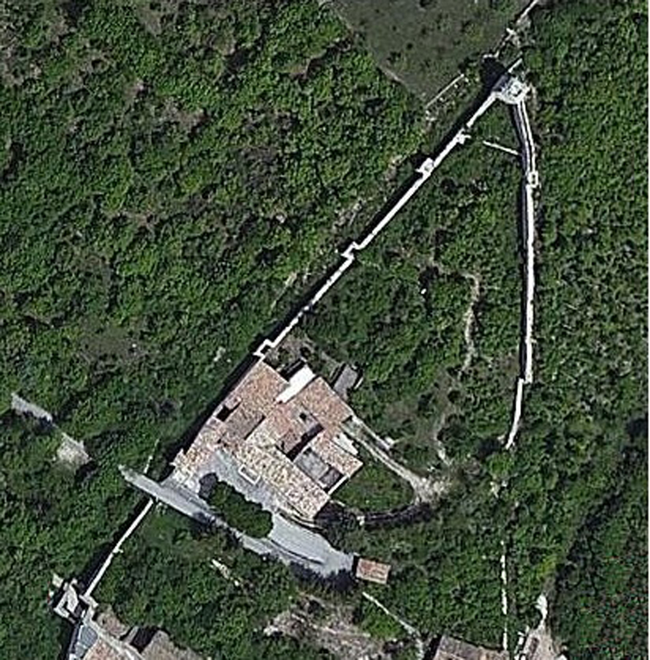 Torre del Castello (torre, difensiva) - Castelsantangelo sul Nera (MC)  <br>Condizioni d'uso: <a class='link-esterno' href='https://docs.italia.it/italia/icdp/icdp-pnd-circolazione-riuso-docs/it/v1.0-giugno-2022/testo-etichetta-BCS.html' target='_bcs'>Beni Culturali Standard (BCS)</a>
