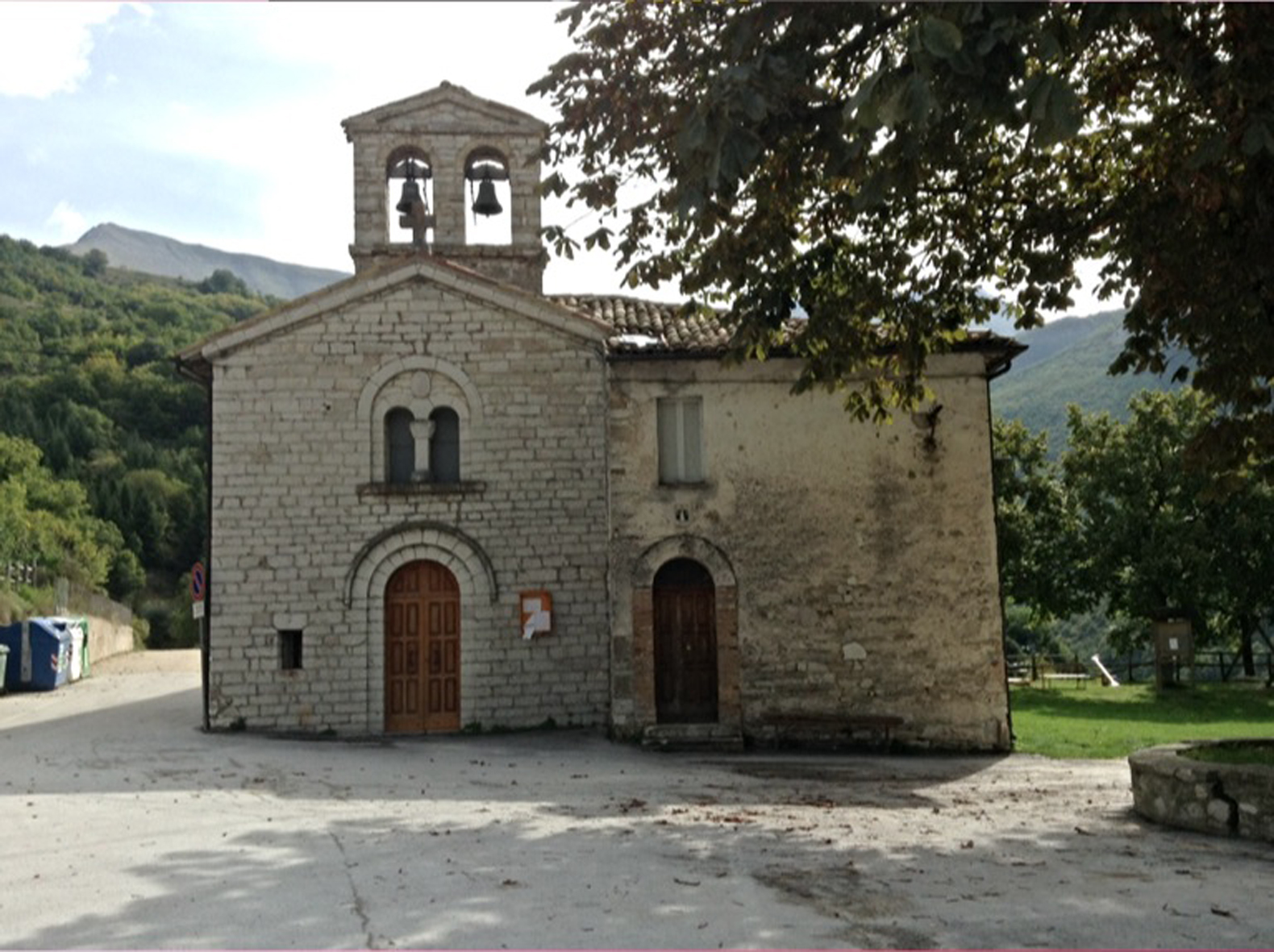 Chiesa dei SS. Vincenzo e Anastasio (chiesa, parrocchiale) - Ussita (MC) 