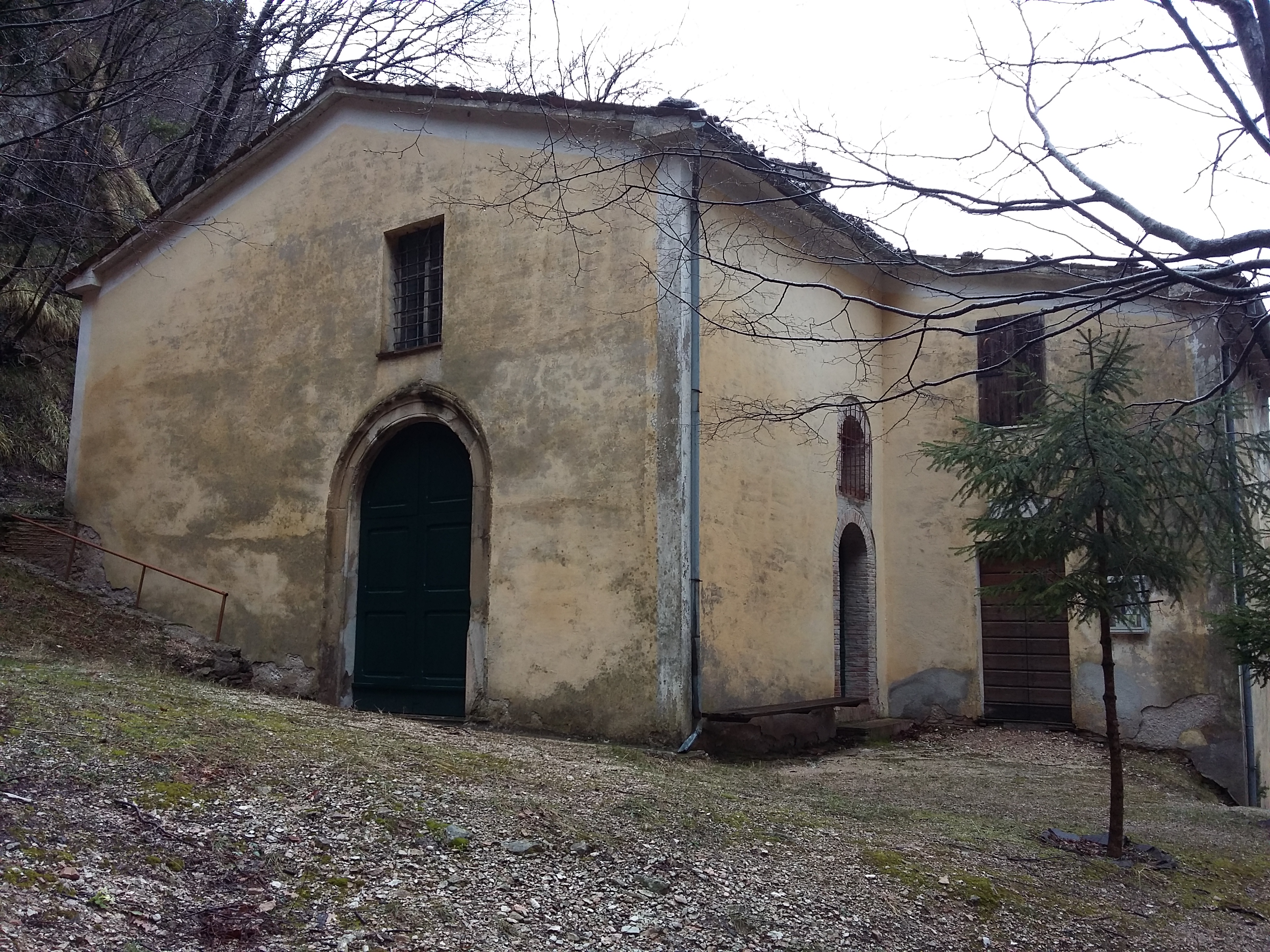 Chiesa della Madonna di Valpovera (eremo, romitorio) - Camerino (MC)  (XIV, inizio)