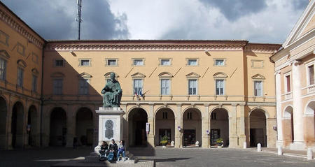 Palazzo Arcivescovile (episcopio, palazzo ecclesiastico) - Camerino (MC) 