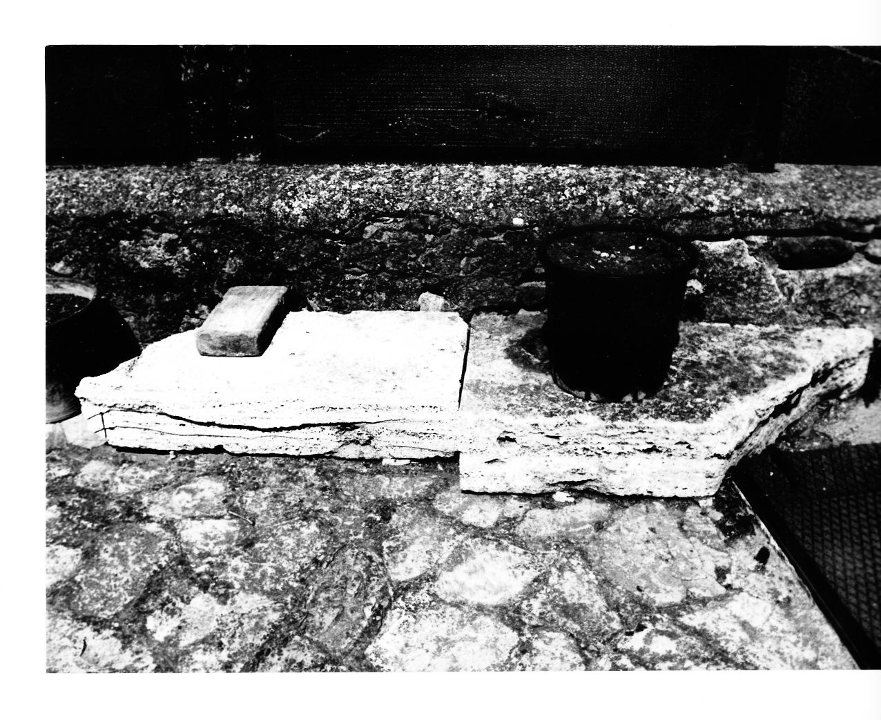 pietra sacra, frammento - manifattura Italia centrale (sec. XVIII)