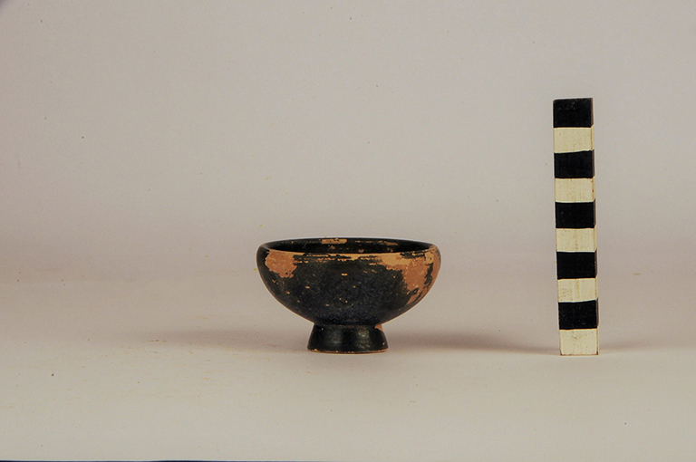 coppa - ambito daunio (secc. IV-III a.C)