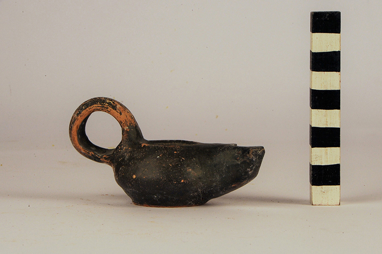 lucerna - ambito daunio (secc. IV-III a.C)