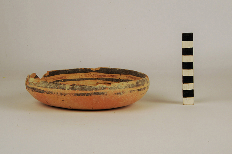 coppa - ambito daunio (secc. V-IV a.C)