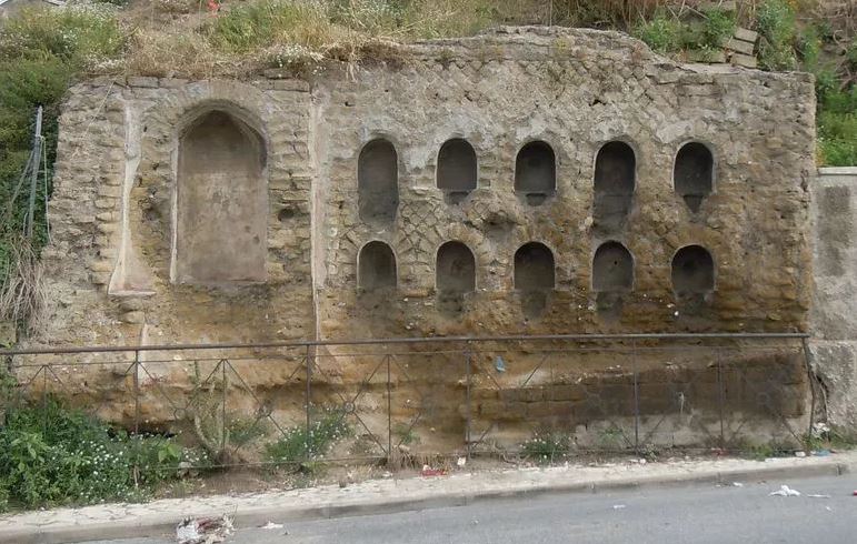 Colombario di via della Pigna (colombario, area ad uso funerario) - Napoli (NA)  (prima metà I)