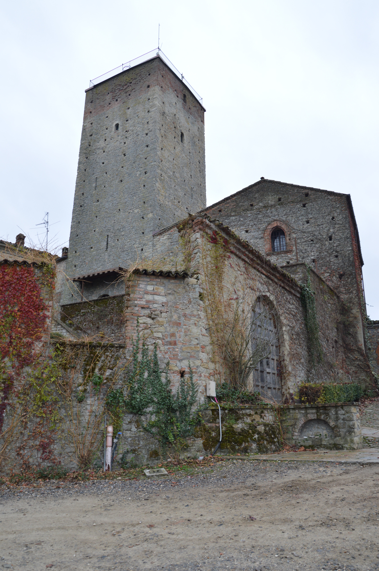 Castello di Stefanago (castello, extraurbano) - Borgo Priolo (PV) 