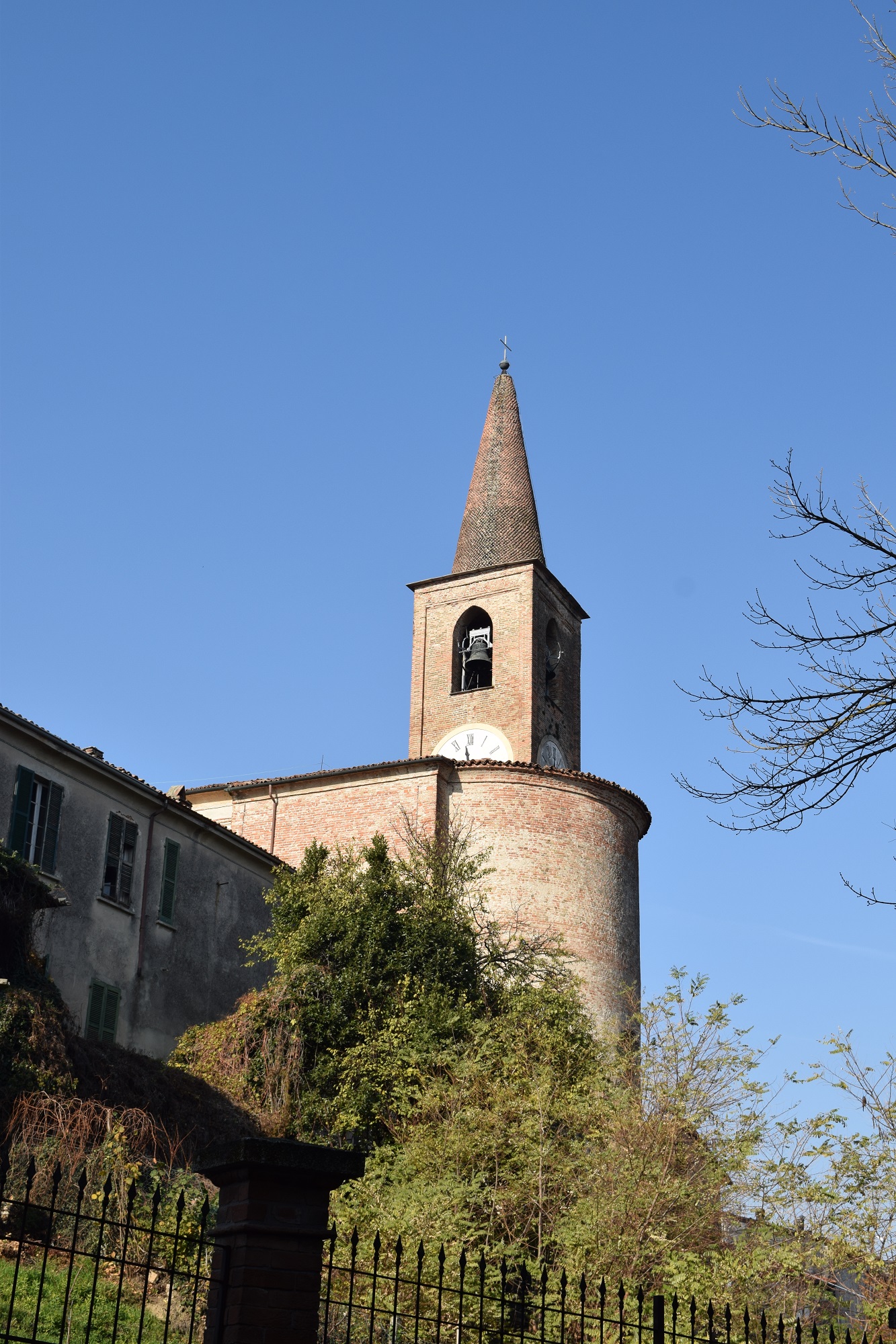 Campanile della Chiesa di S. Pietro Martire (campanile) - Casteggio (PV) 