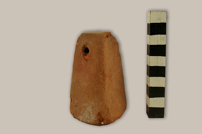 peso da telaio troncopiramidale - ambito daunio (età daunia)