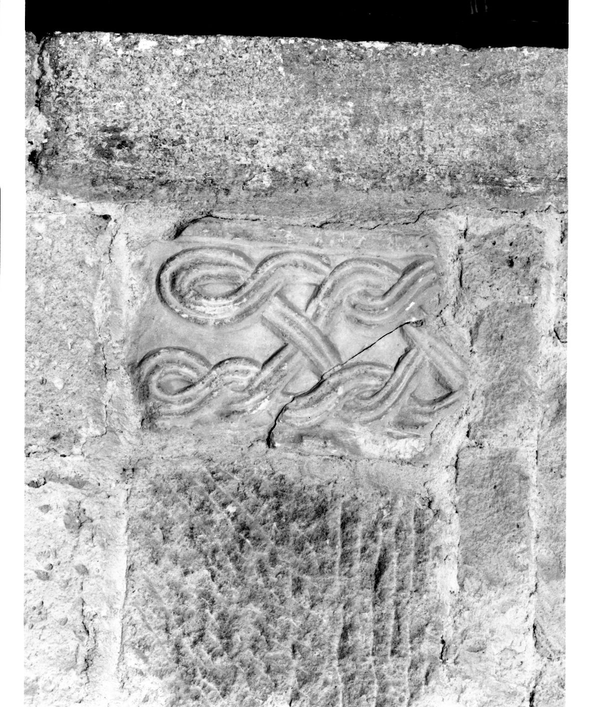 rilievo, frammento - bottega italiana (fine/ inizio secc. VIII/ IX)