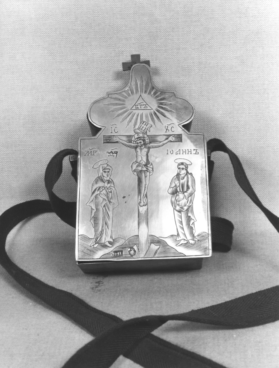 crocifissione di Cristo (teca eucaristica) di Ivanov Popov Vasilije (sec. XIX)