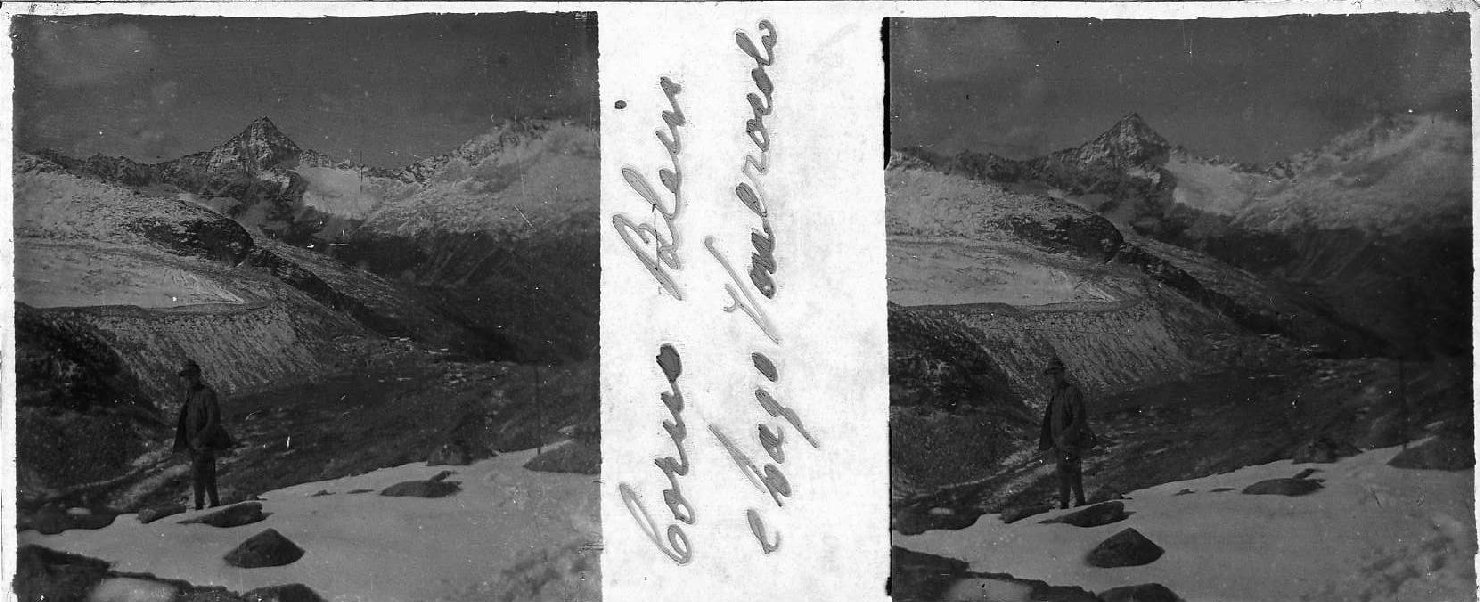 Uomo ritratto sullo sfondo di un paesaggio di montagna (positivo stereoscopico) di Anonimo (XX)