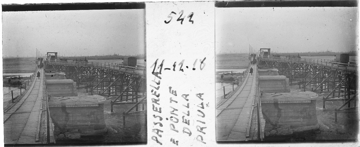 Passerella e ponte su fiume (positivo stereoscopico) di Anonimo (XX)