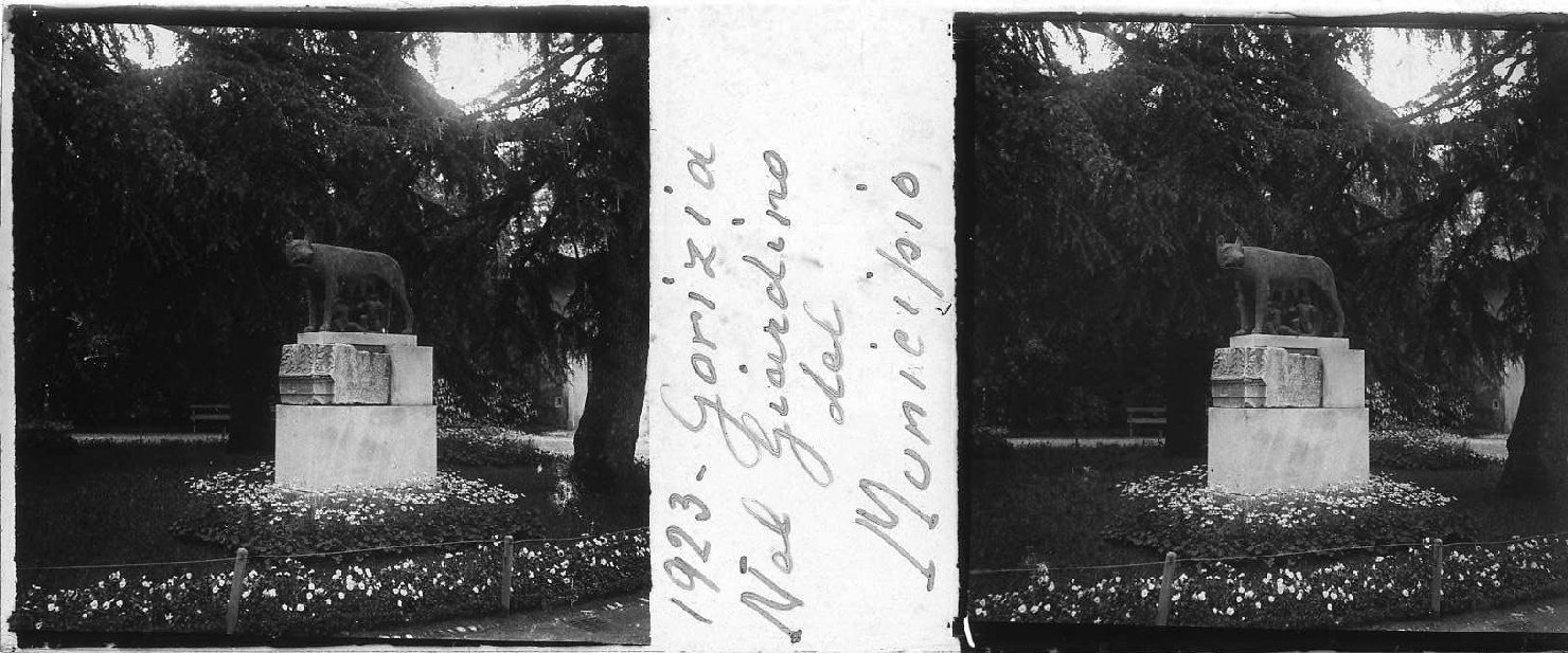 Veduta di un giardino pubblico (positivo stereoscopico) di Anonimo (XX)