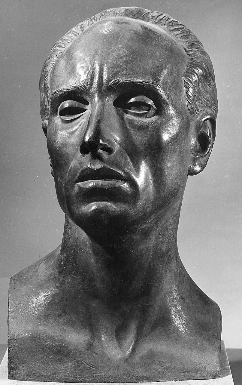 Ritratto maschile, ritratto d'uomo (statua) di D'Antino Nicola (sec. XX)